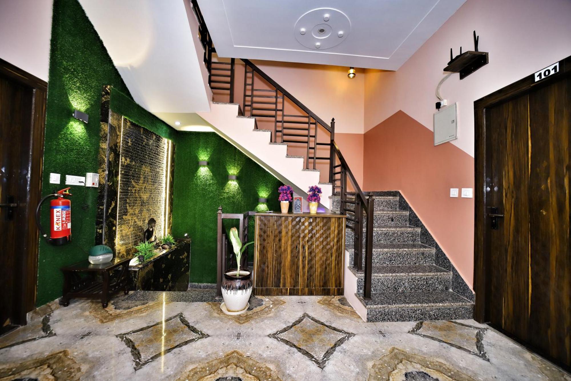 Апартаменты The Orchid Retreat Агра Экстерьер фото