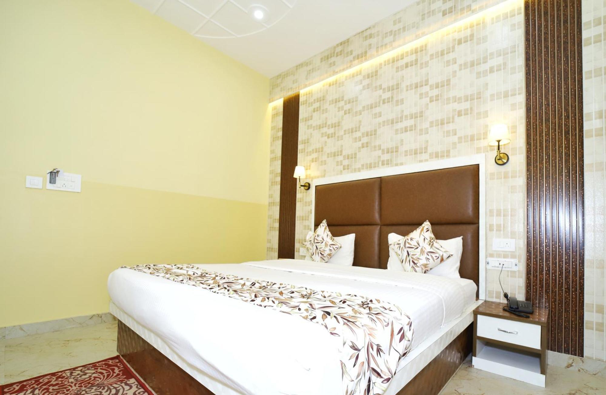 Апартаменты The Orchid Retreat Агра Экстерьер фото